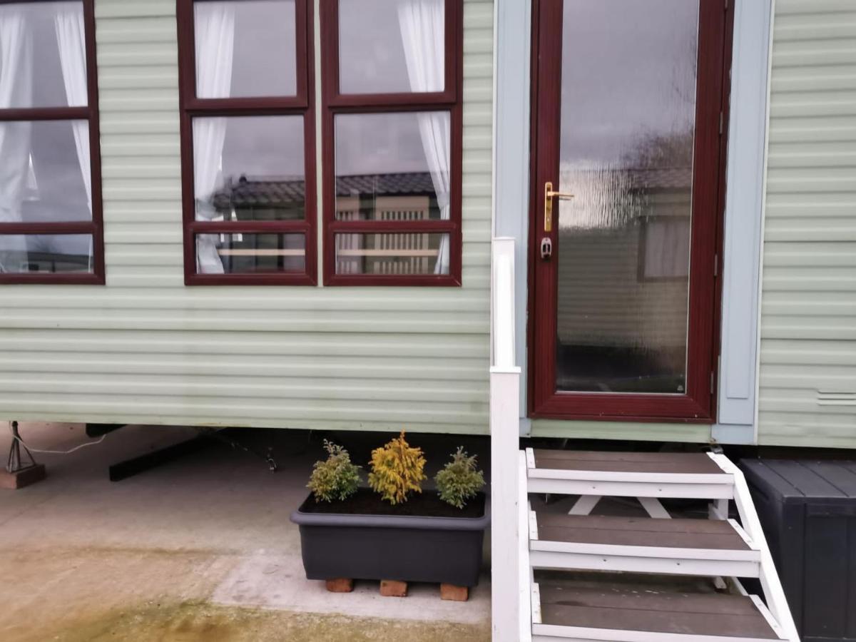 Lovely Static Holiday Caravan Near Whithorn Exterior foto